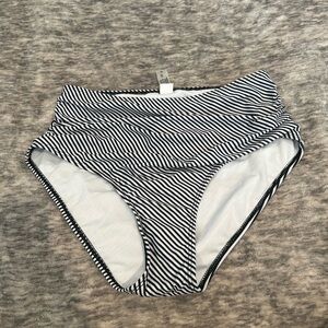 NWOT Flattering Women’s Size Medium Striped Hirise Bottoms
